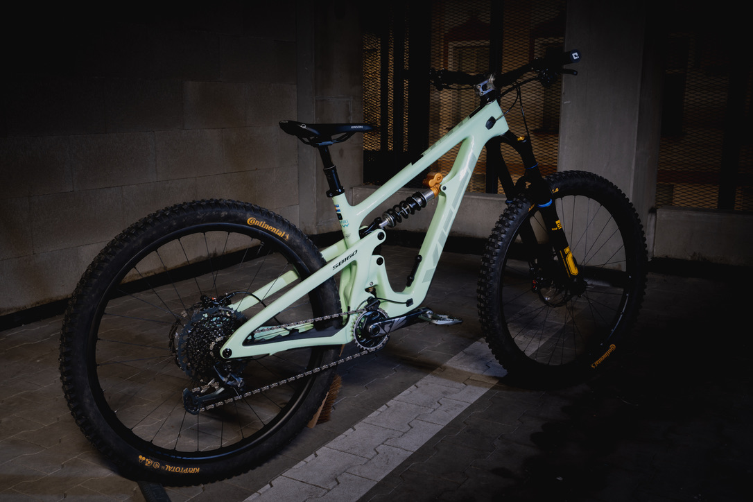 YETI SB160 Radium - Custom