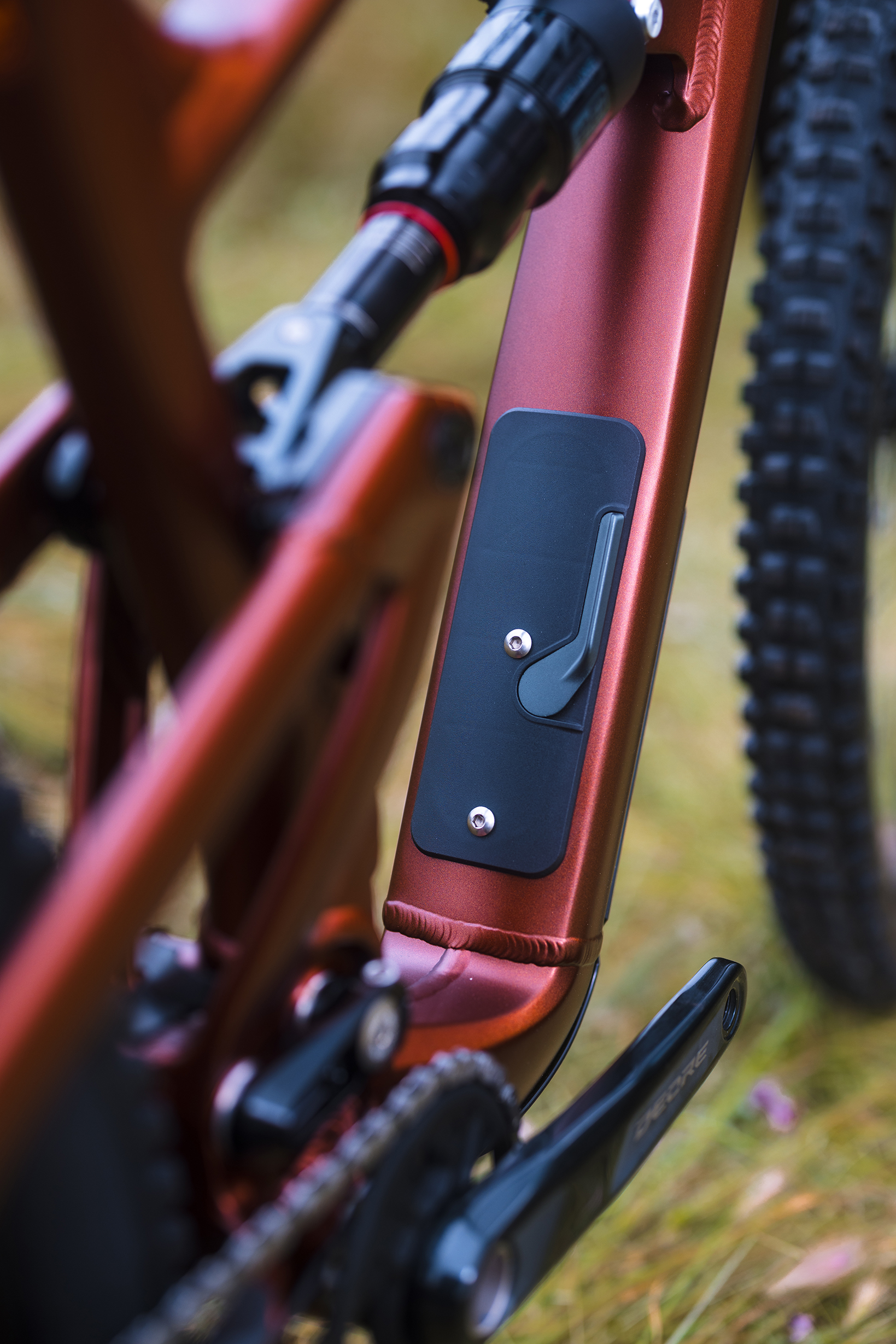 úložný prostor v rámu